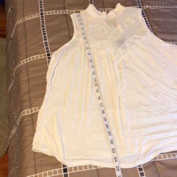 MOVING SALE NO HAGGLING WOMEN RUE 21 XL CREAM SHEER TOP FLARE BLOUSE. - Picture 4 of 7